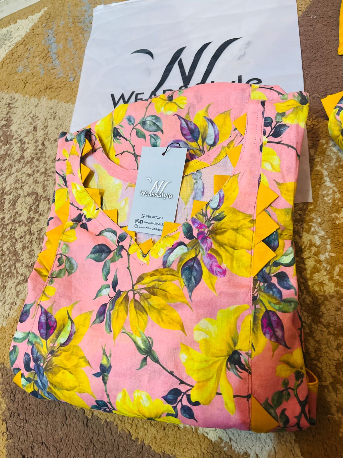 Chic Harmony – Floral 2-Piece Set