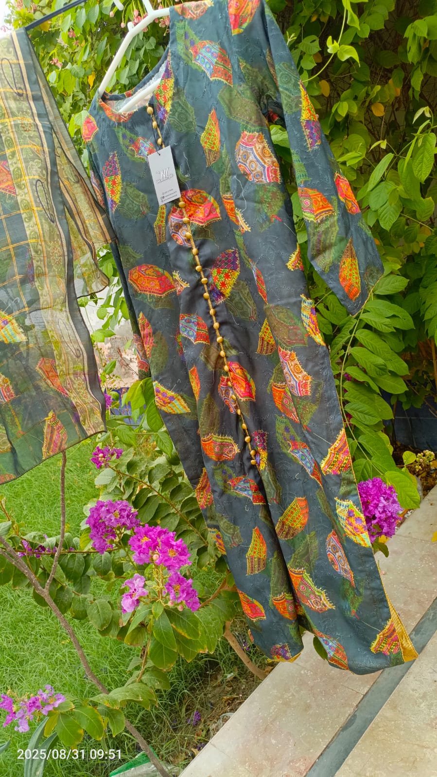 2-piece dress embroided shirt pair with monar Dupta