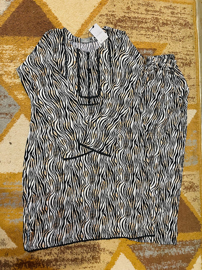 2-Piece Zebra Print Lounge Set