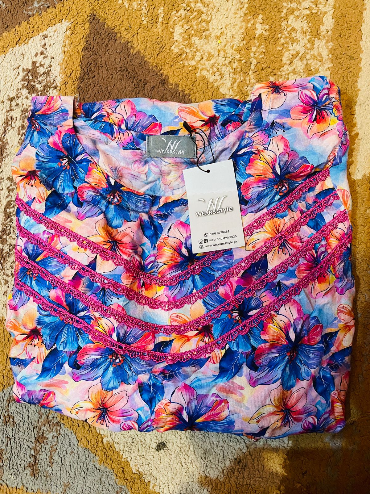 2-piece floral printed suit