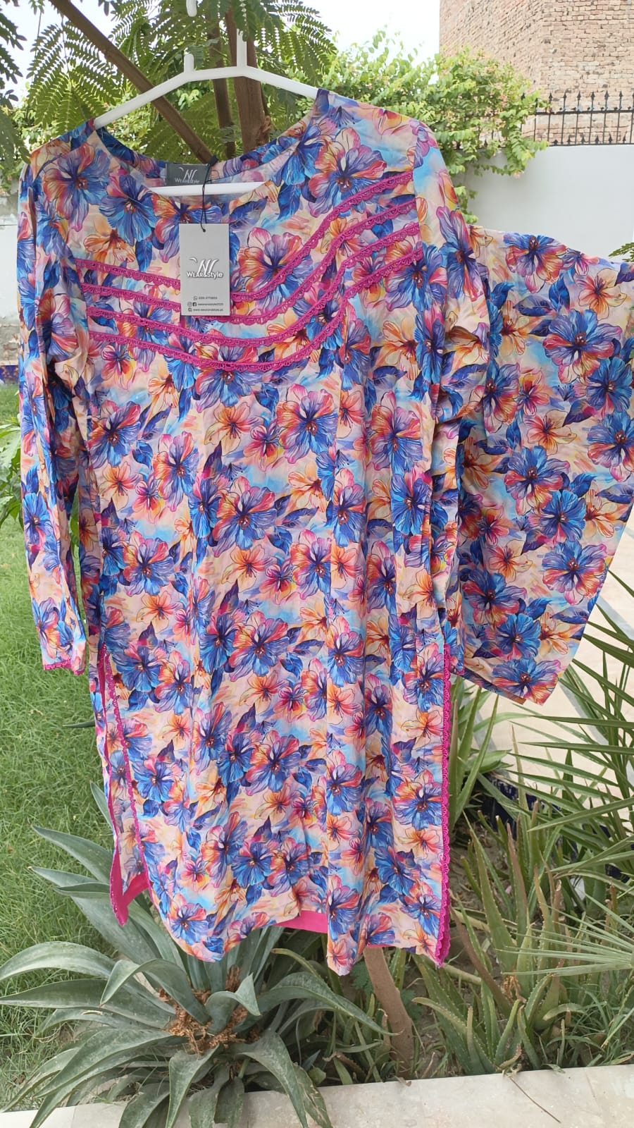 2-piece floral printed suit