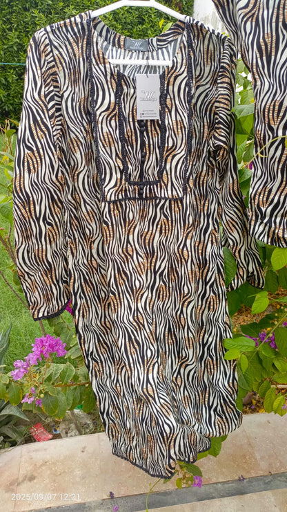 2-Piece Zebra Print Lounge Set