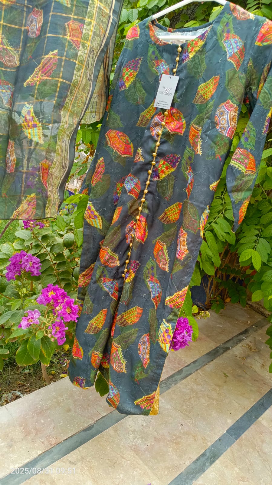 2-piece dress embroided shirt pair with monar Dupta