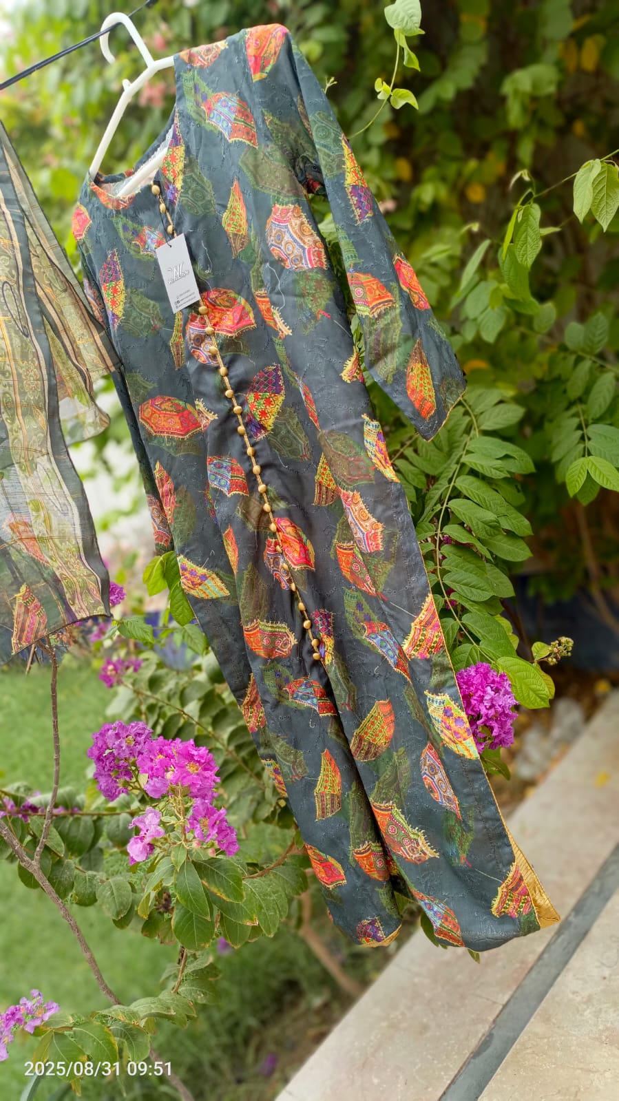 2-piece dress embroided shirt pair with monar Dupta